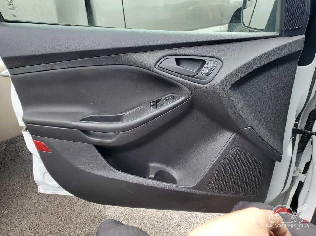 1FADP3E21GL329751 2016 FORD FOCUS photo no. 7