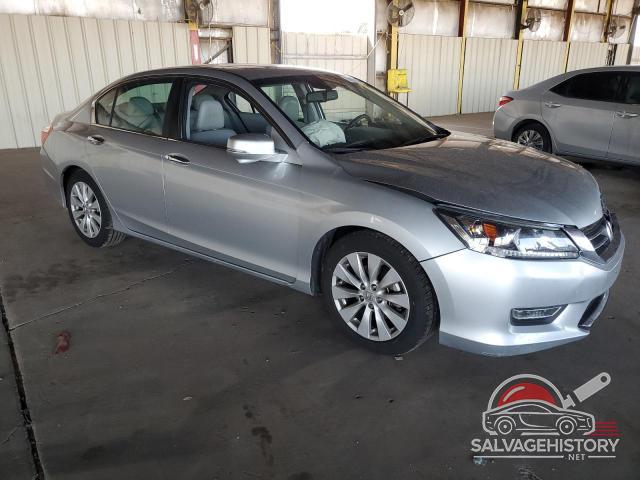 1HGCR2F83DA058875 2013 HONDA ACCORD photo no. 4
