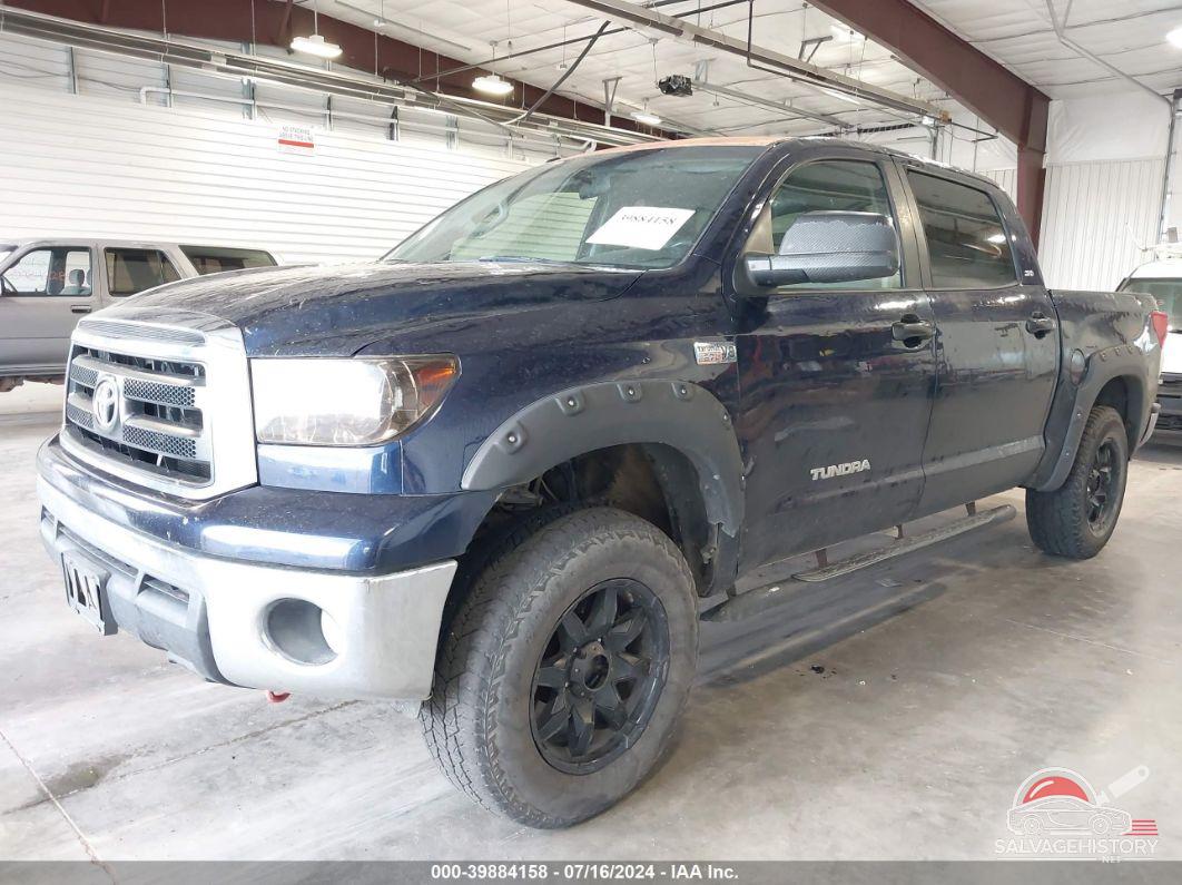 5TFDY5F11AX111026 2010 TOYOTA TUNDRA photo no. 2