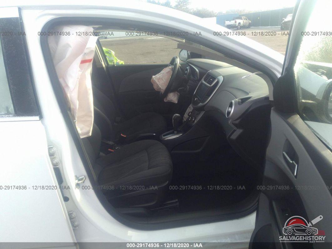 1G1JD5SB4H4132714 2017 CHEVROLET SONIC photo no. 5