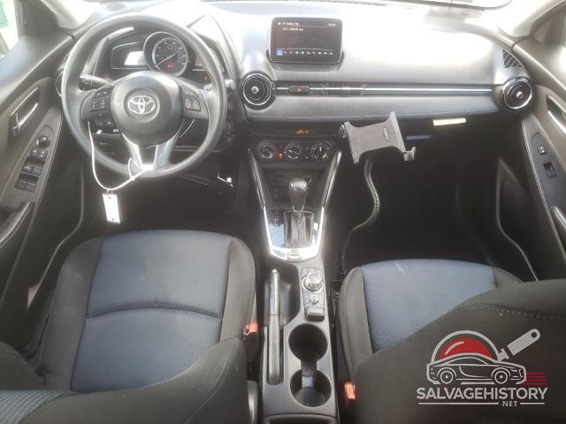 3MYDLBYVXHY181888 2017 TOYOTA YARIS photo no. 8