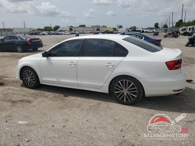 3VWD17AJ0GM260398 2016 VOLKSWAGEN JETTA photo no. 2