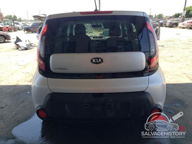 KNDJN2A21G7863683 2016 KIA SOUL photo no. 6
