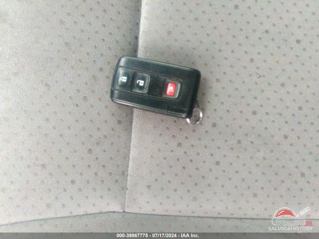 JTDKB22U740069093 2004 TOYOTA PRIUS photo no. 11
