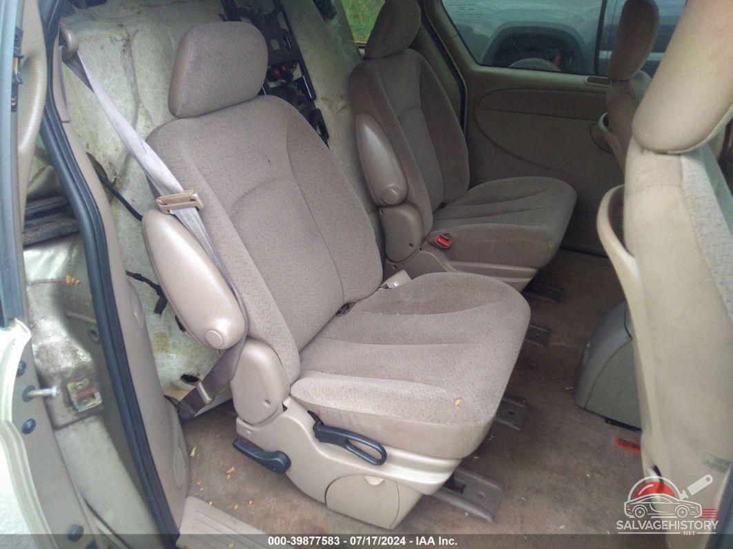 2C8GP44322R792682 2002 CHRYSLER TOWN & COUNTRY photo no. 8
