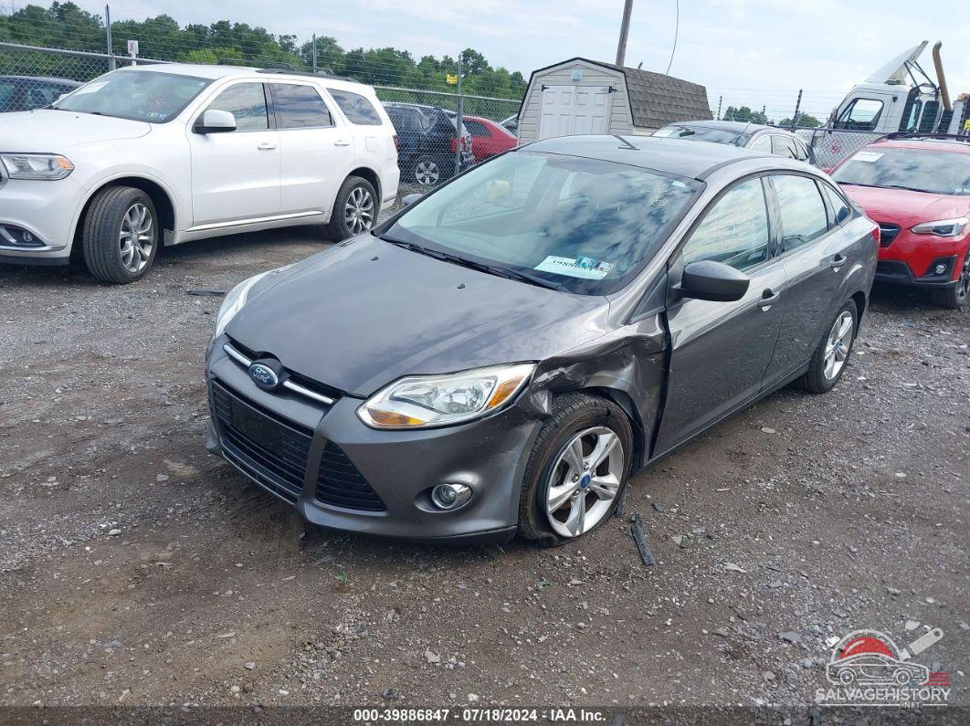 1FAHP3F2XCL265154 2012 FORD FOCUS photo no. 2