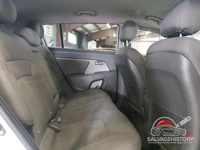 KNDPBCA2XB7102068 2011 KIA SPORTAGE photo no. 11
