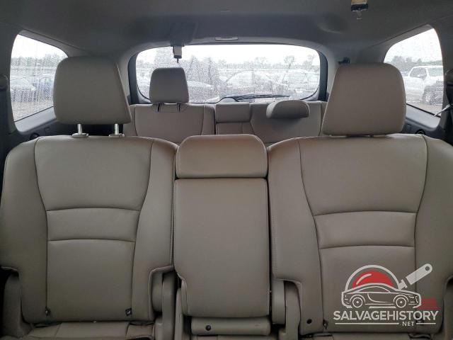 5FNYF6H56JB042258 2018 HONDA PILOT photo no. 10