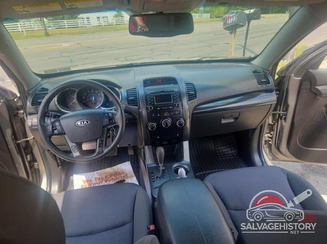 5XYKT3A60CG195231 2012 KIA SORENTO photo no. 9