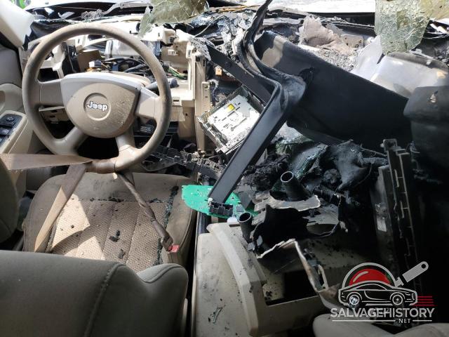 1J4PN2GK3AW130723 2010 JEEP LIBERTY photo no. 8