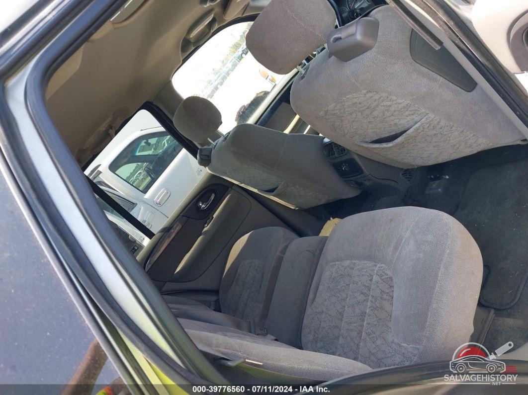 1GKDT13S722159038 2002 GMC ENVOY photo no. 8