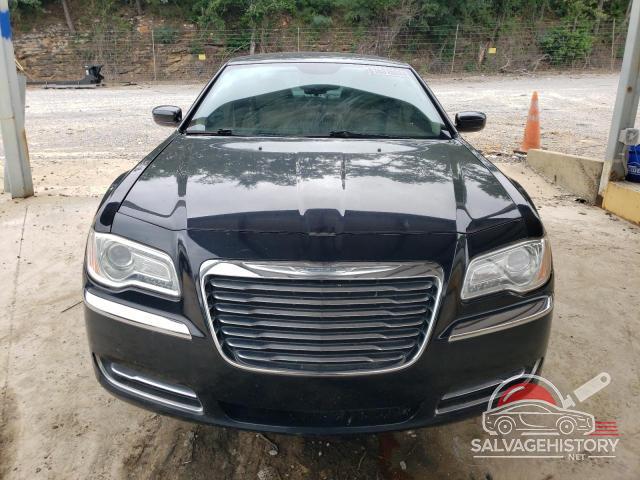 2C3CCAAG3DH732019 2013 CHRYSLER 300 photo no. 5