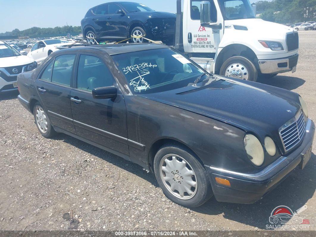 WDBJF65FXWA563836 1998 MERCEDES-BENZ E 320 photo no. 3