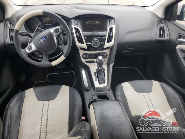 1FAHP3M26CL381342 2012 FORD FOCUS photo no. 8