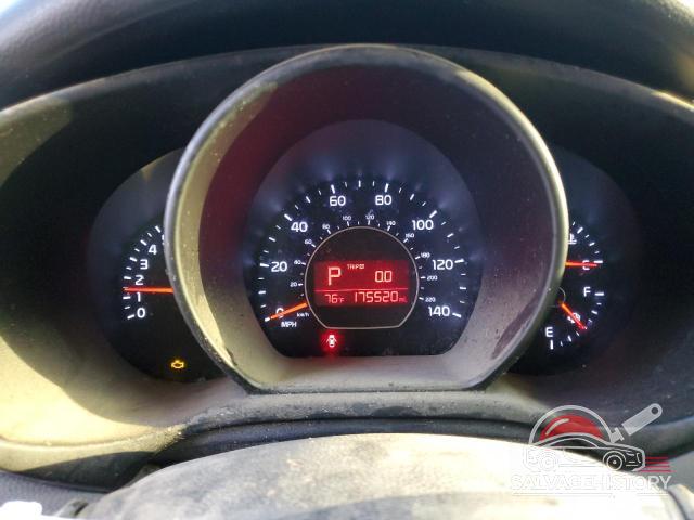 KNDJN2A25F7235009 2015 KIA SOUL photo no. 9