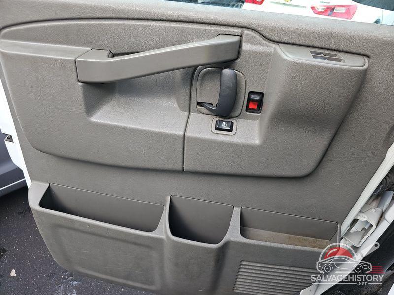 1GCWGAFGXL1276104 2020 CHEVROLET EXPRESS G2500 photo no. 3
