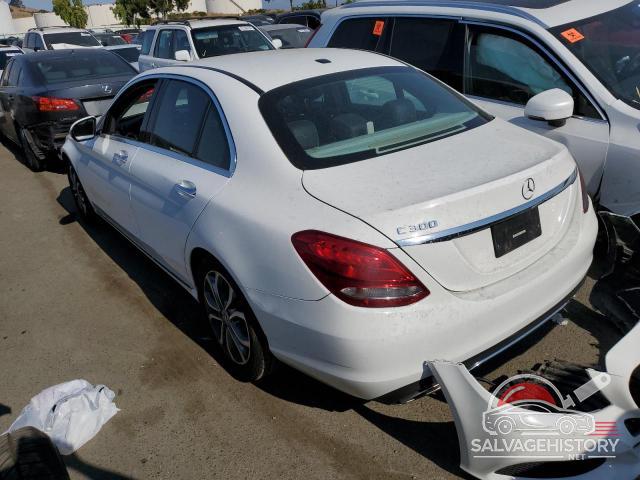 55SWF4JB3HU224911 2017 MERCEDES-BENZ C-CLASS photo no. 2