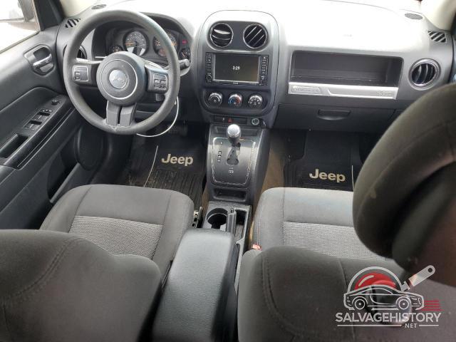 1C4NJDBB7GD776444 2016 JEEP COMPASS photo no. 8