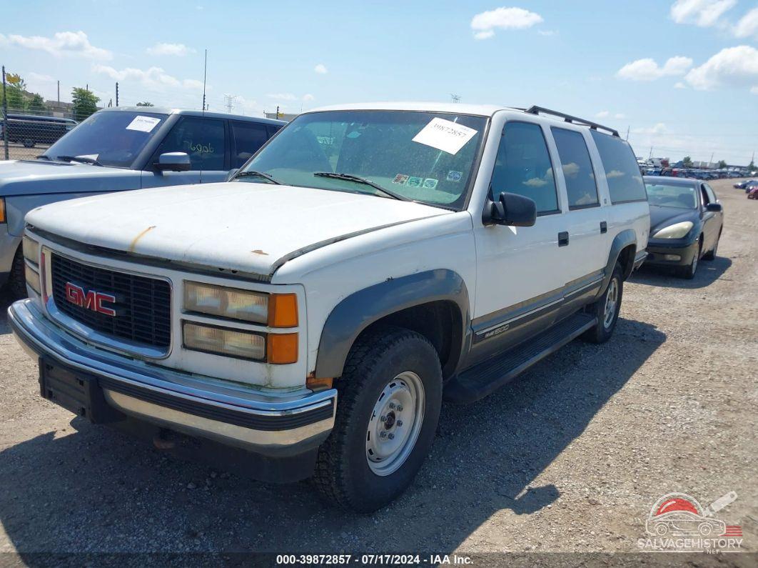 1GKFK16R0XJ802492 1999 GMC SUBURBAN photo no. 2