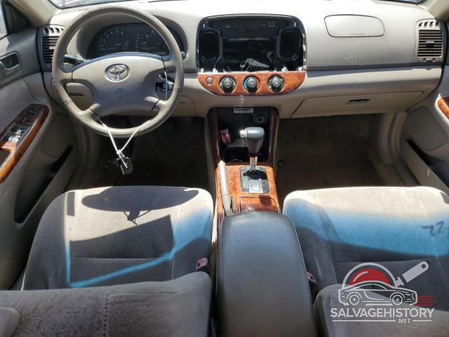 JTDBE32K240286868 2004 TOYOTA CAMRY photo no. 8