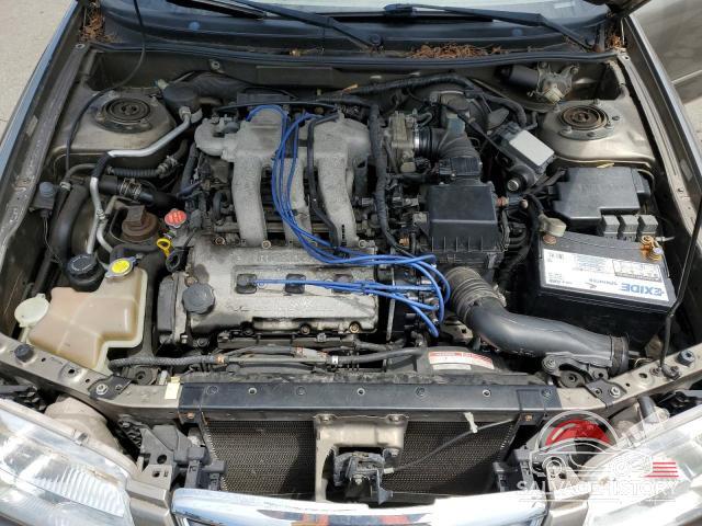 1YVGF22F9Y5156976 2000 MAZDA 626 photo no. 12