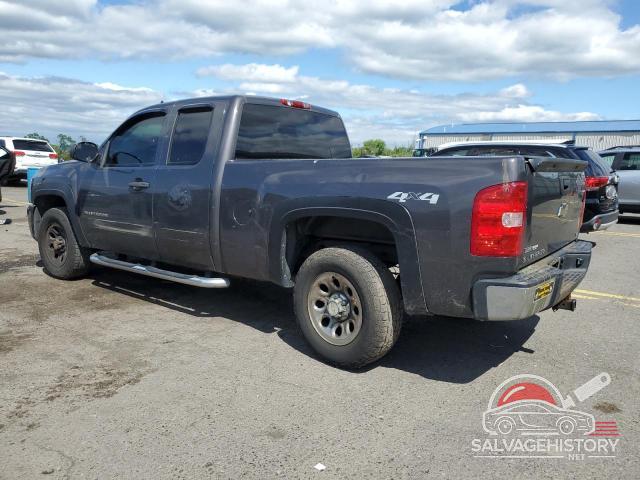 1GCRKREA3BZ247146 2011 CHEVROLET SILVERADO photo no. 2