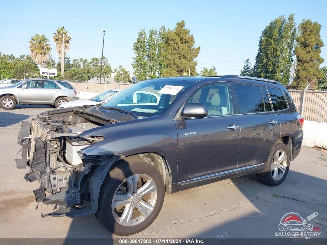 5TDDK3EH1DS258008 2013 TOYOTA HIGHLANDER photo no. 2