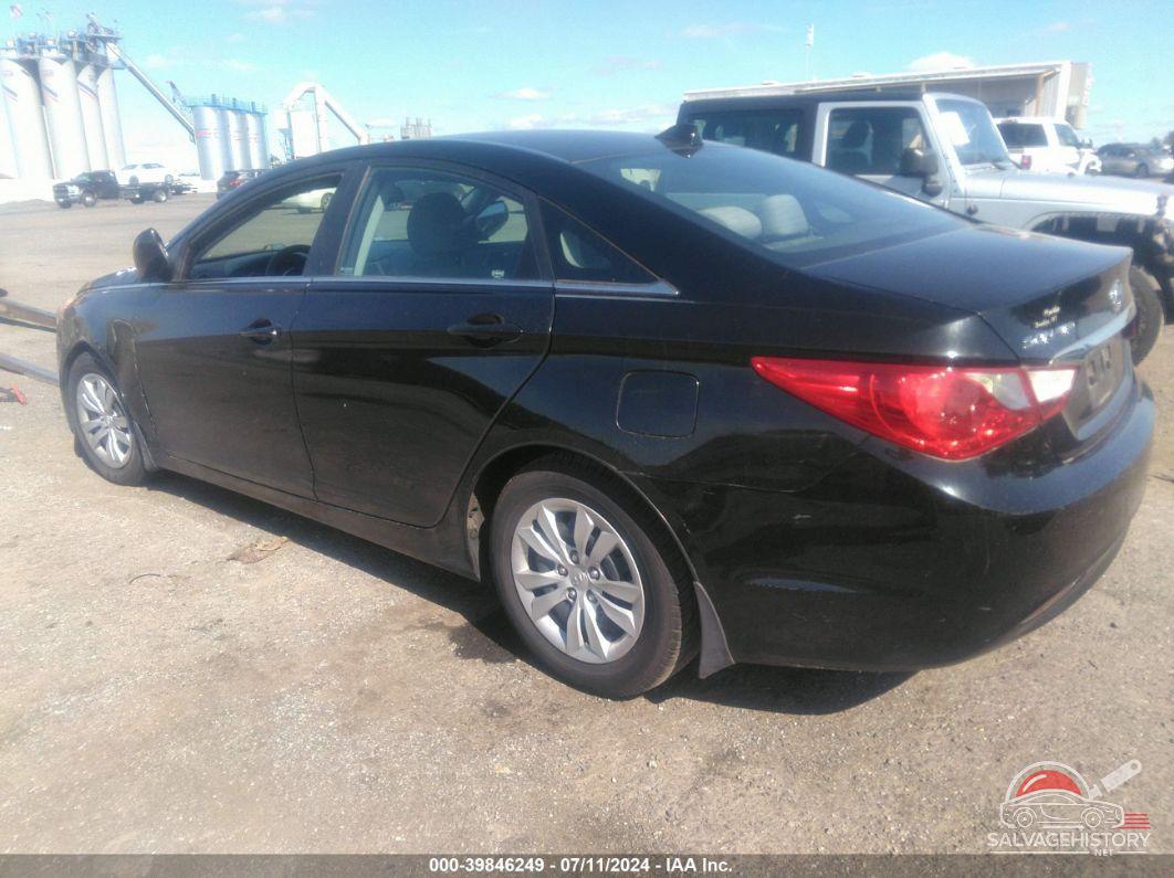 5NPEB4AC3DH510920 2013 HYUNDAI SONATA photo no. 3