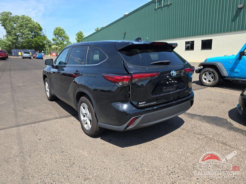 5TDZARAH7MS009097 2021 TOYOTA HIGHLANDER photo no. 4