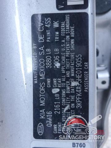 3KPFK4A75HE019055 2017 KIA FORTE photo no. 12