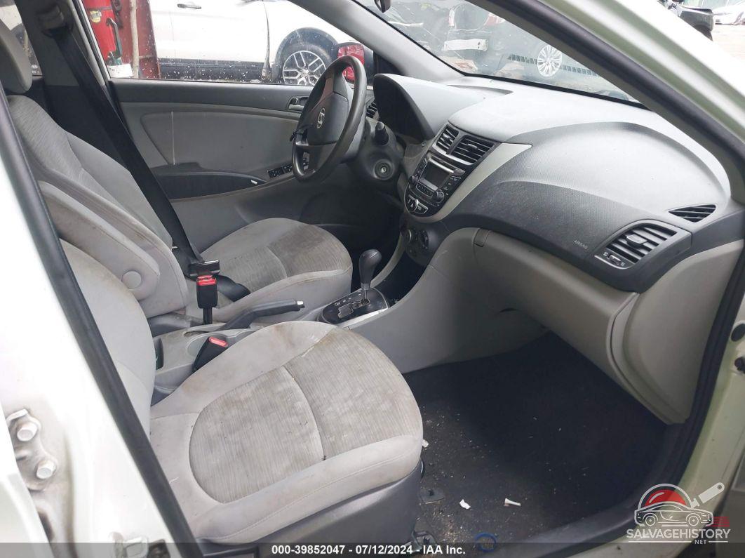 KMHCT4AE0HU367325 2017 HYUNDAI ACCENT photo no. 5