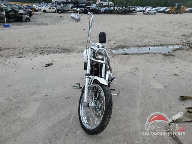 1HD1GPW195K328410 2005 HARLEY-DAVIDSON FX photo no. 2