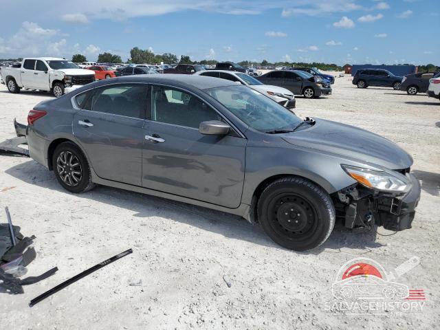 1N4AL3AP0JC157137 2018 NISSAN ALTIMA photo no. 4