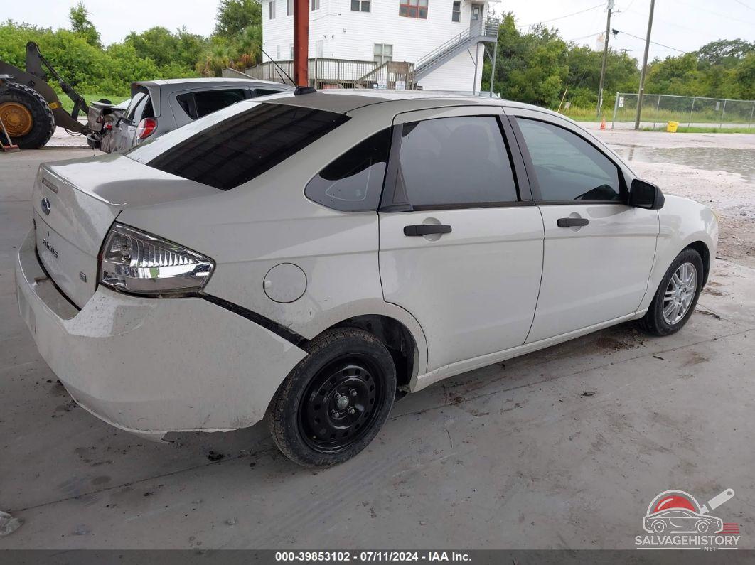 1FAHP35N29W137798 2009 FORD FOCUS photo no. 4
