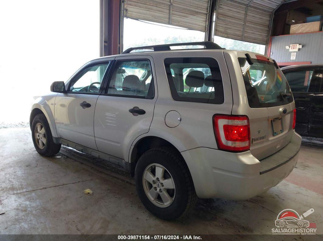 1FMCU0C7XAKC96012 2010 FORD ESCAPE photo no. 3