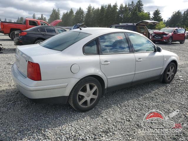 WVWMD63B2XE435282 1999 VOLKSWAGEN PASSAT photo no. 3