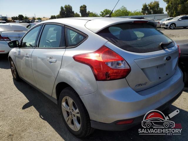1FAHP3K2XCL366829 2012 FORD ALL Models photo no. 2