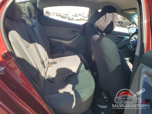 5NPDH4AE9GH761618 2016 HYUNDAI ELANTRA photo no. 10