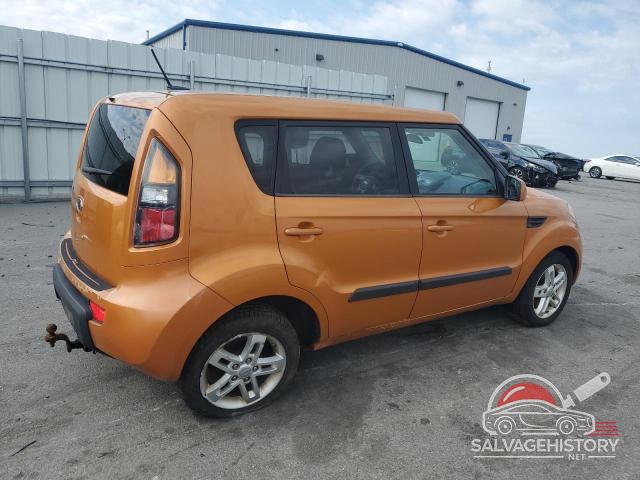 KNDJT2A2XB7316894 2011 KIA SOUL photo no. 3