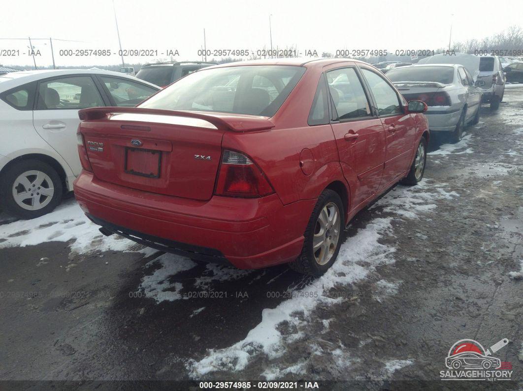 1FAFP38Z15W192890 2005 FORD FOCUS photo no. 4
