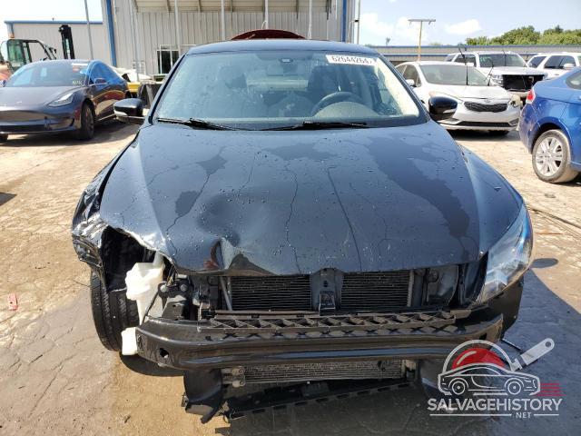 1VWAT7A31FC049905 2015 VOLKSWAGEN PASSAT photo no. 5