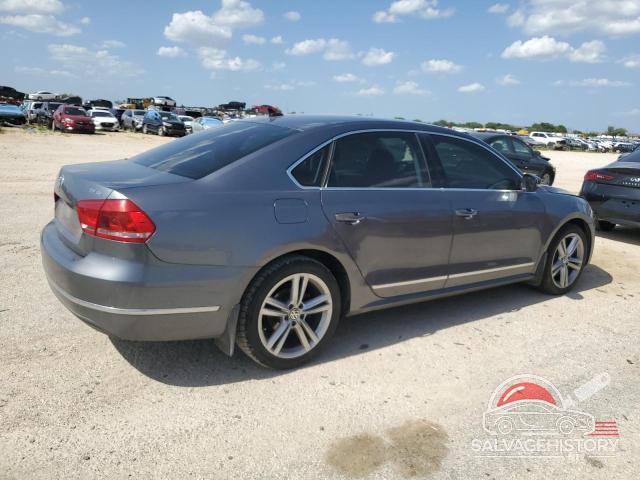 1VWBN7A3XDC052264 2013 VOLKSWAGEN PASSAT photo no. 3