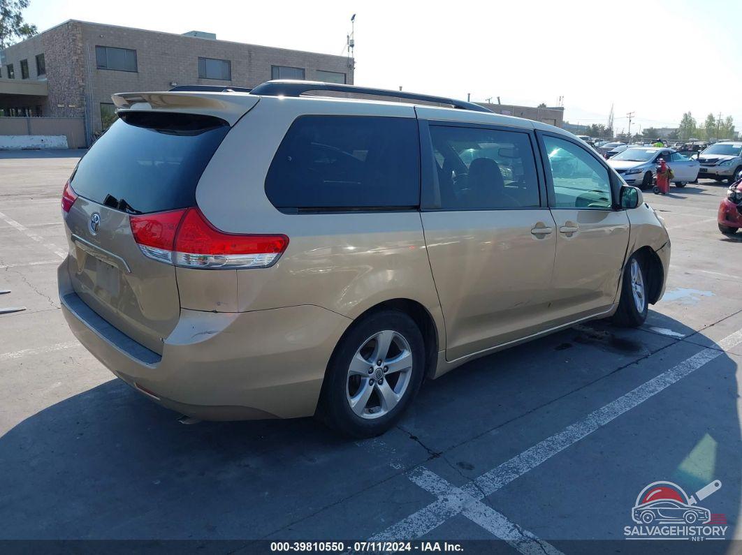 5TDKK3DC1ES445506 2014 TOYOTA SIENNA photo no. 4