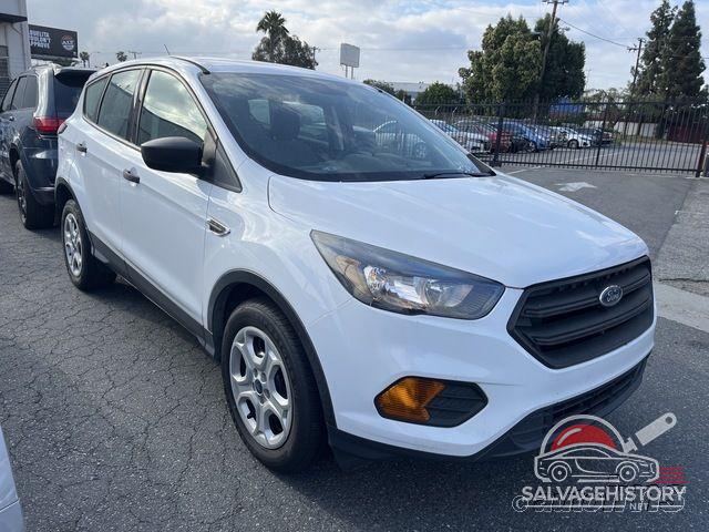 1FMCU0F76JUD38028 2018 FORD ESCAPE photo no. 3