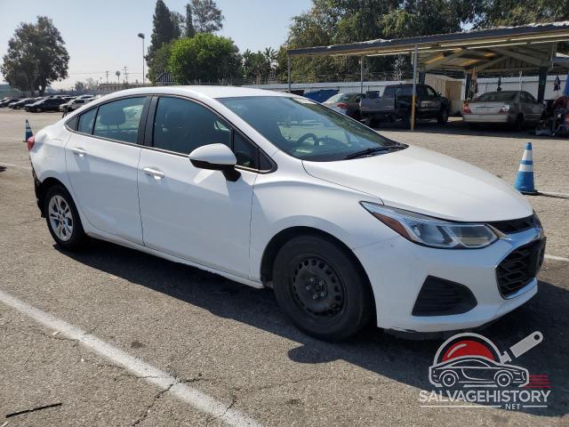 1G1BJ5SM8K7104113 2019 CHEVROLET CRUZE photo no. 4