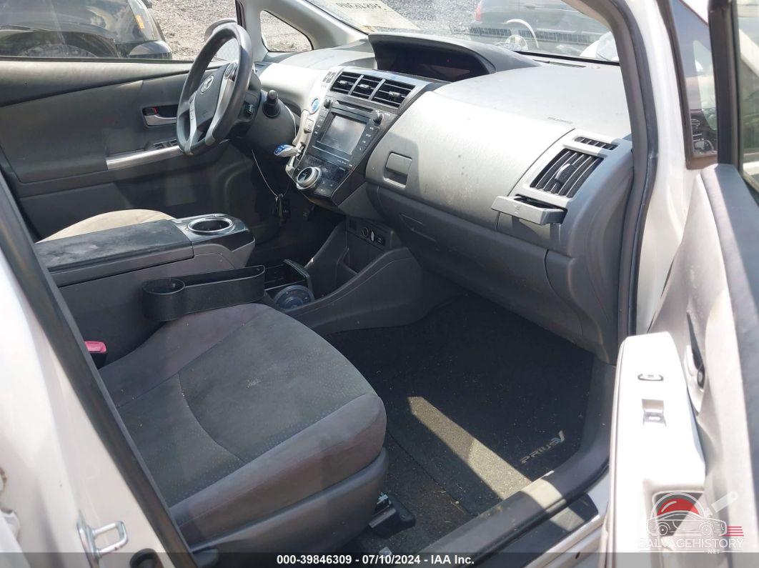 JTDZN3EU1C3181778 2012 TOYOTA PRIUS V photo no. 5
