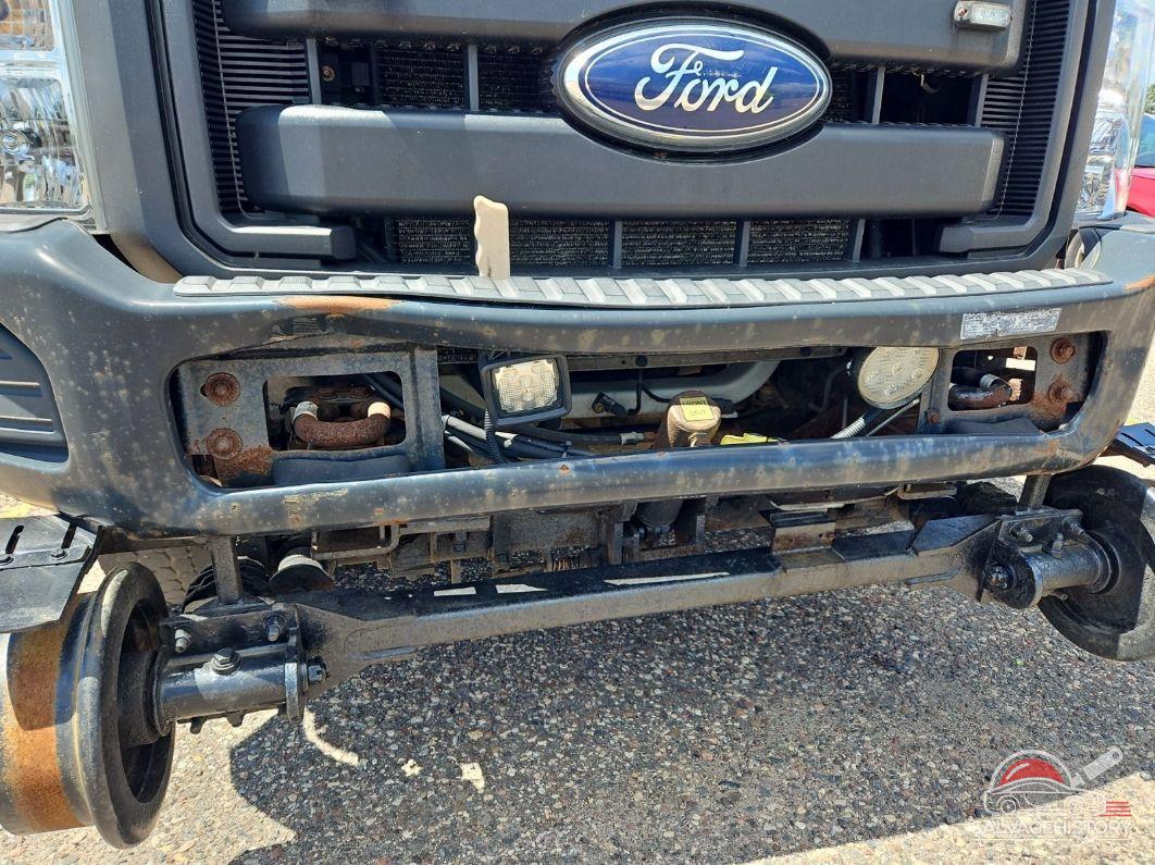 1FT7X3B66BEA80469 2011 FORD F-350 photo no. 2