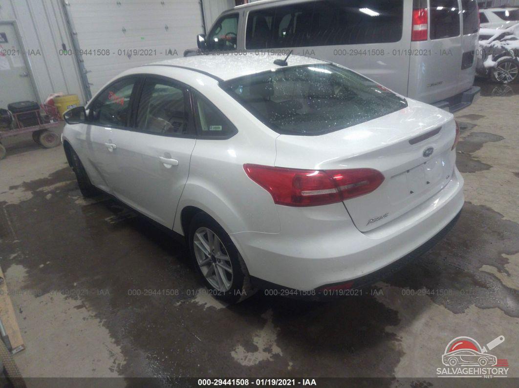 1FADP3F24HL220832 2017 FORD FOCUS photo no. 3