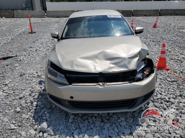 3VWD17AJXEM263919 2014 VOLKSWAGEN JETTA photo no. 5