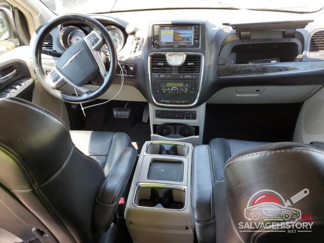 2A4RR6DG4BR705233 2011 CHRYSLER MINIVAN photo no. 8